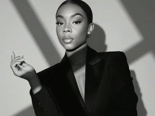 LauryHills