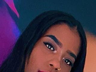 bellaebony25