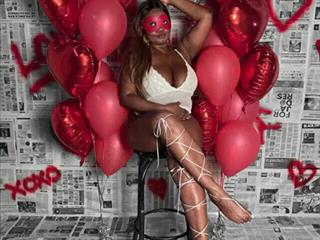 Ebonyhot100