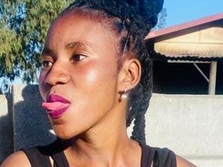 Petite Queenxx